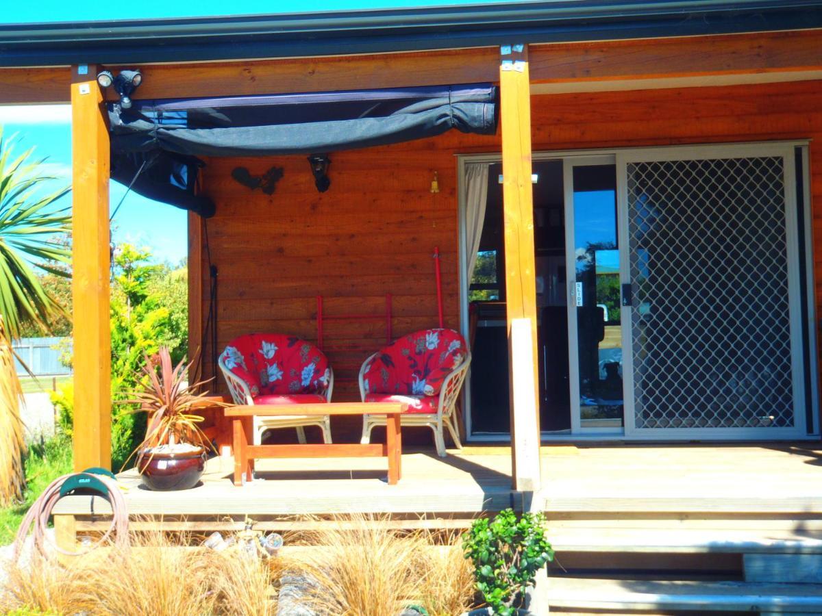 Lakefront Fantail Cottage Lake Hawea, Wanaka Exterior foto